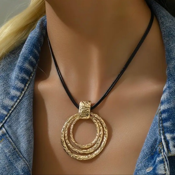 Vintage Boho Gold Pendant Black Cord Necklace New - Picture 1 of 4